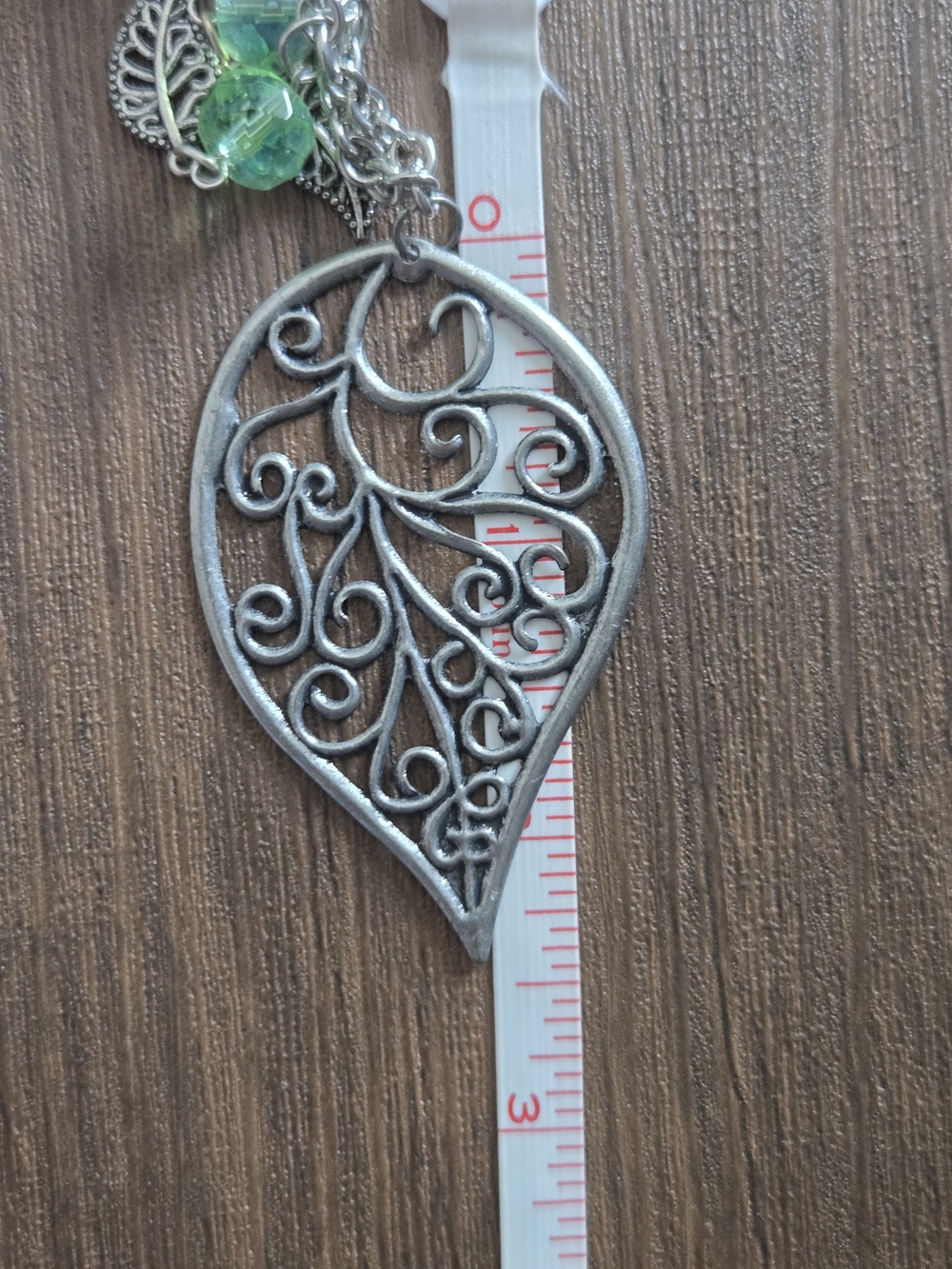 Y2K/2010s Filigree Scrollwork Leaf Pastel Crystal Statement Necklace Fairycore - Picture 4 of 5